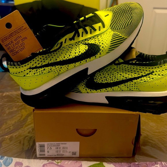Nike Other - NIB sz 7.5 mens 9 woman Airmax Flyknit racer , authentic!!! Extreme comfort!!